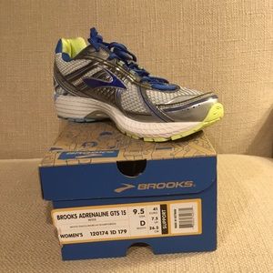 NIB Brooks Adrenaline GTS 15 Wide